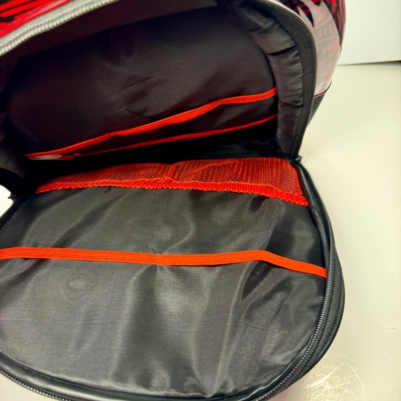 NWOT. Marvel kids Backpack Super Heroes Marvel apporx. 10”L x 12”H x 2”W. - Picture 14 of 16